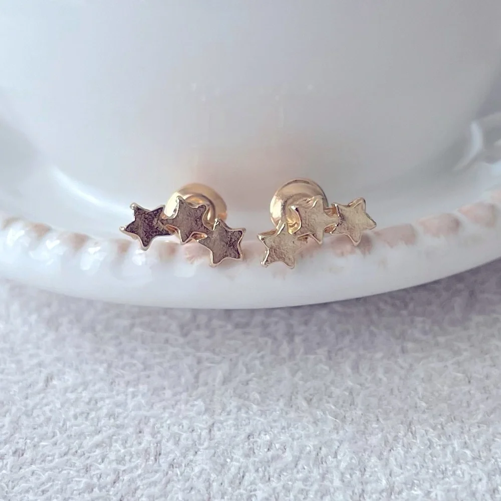 NEW Grouped gold star stud earrings